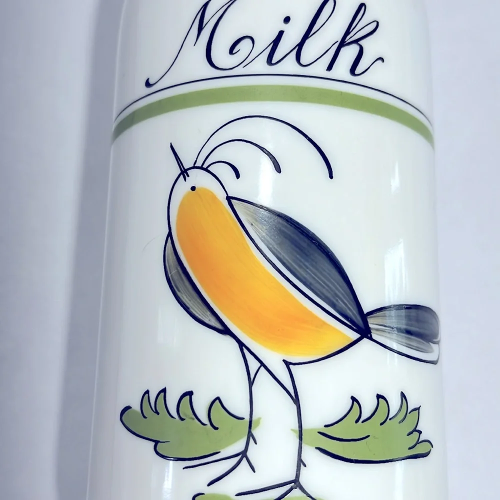 1970’s Milk Glass Bottle Vintage Bird Italy Egiasu Vase Kitchen Collectible 🇮🇹
